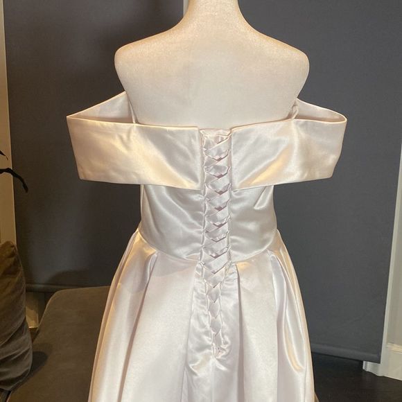 Women’s Beautiful White Off the Shoulder Party Wedding Dress Corset Back Size 10 - Picture 5 of 12